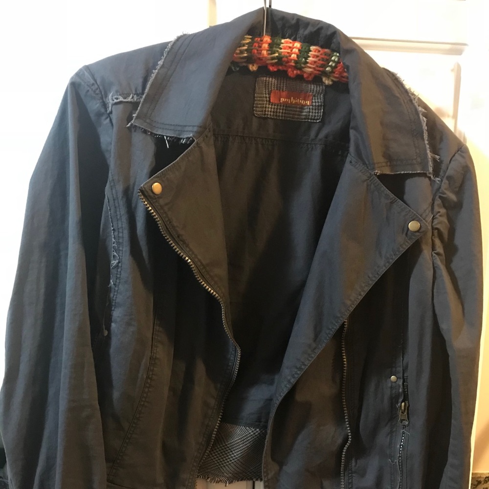 Women’s lightweight jacket